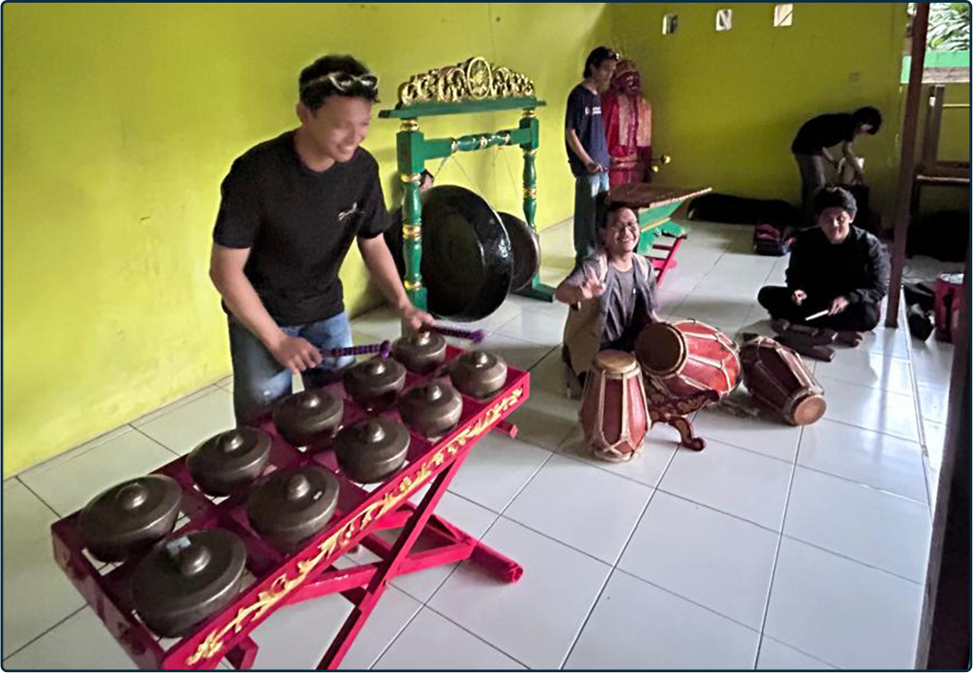 Latihan Gambang Kromong Sanggar Kembang Kelapa